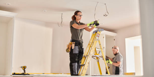 Best Electrical Contractors for Businesses  in Chesaning, MI